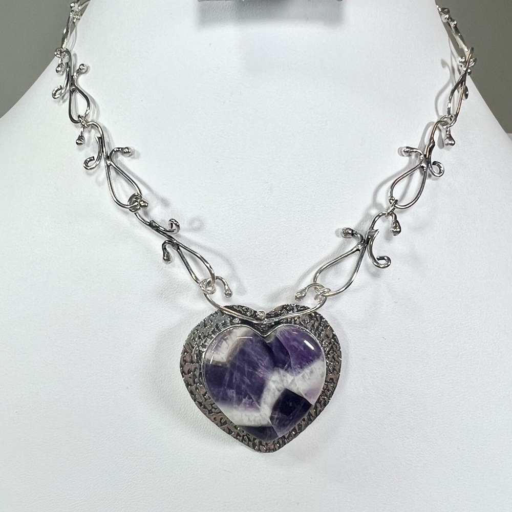 Chevron Amethyst 925  💜 Heart Gemstone Necklace